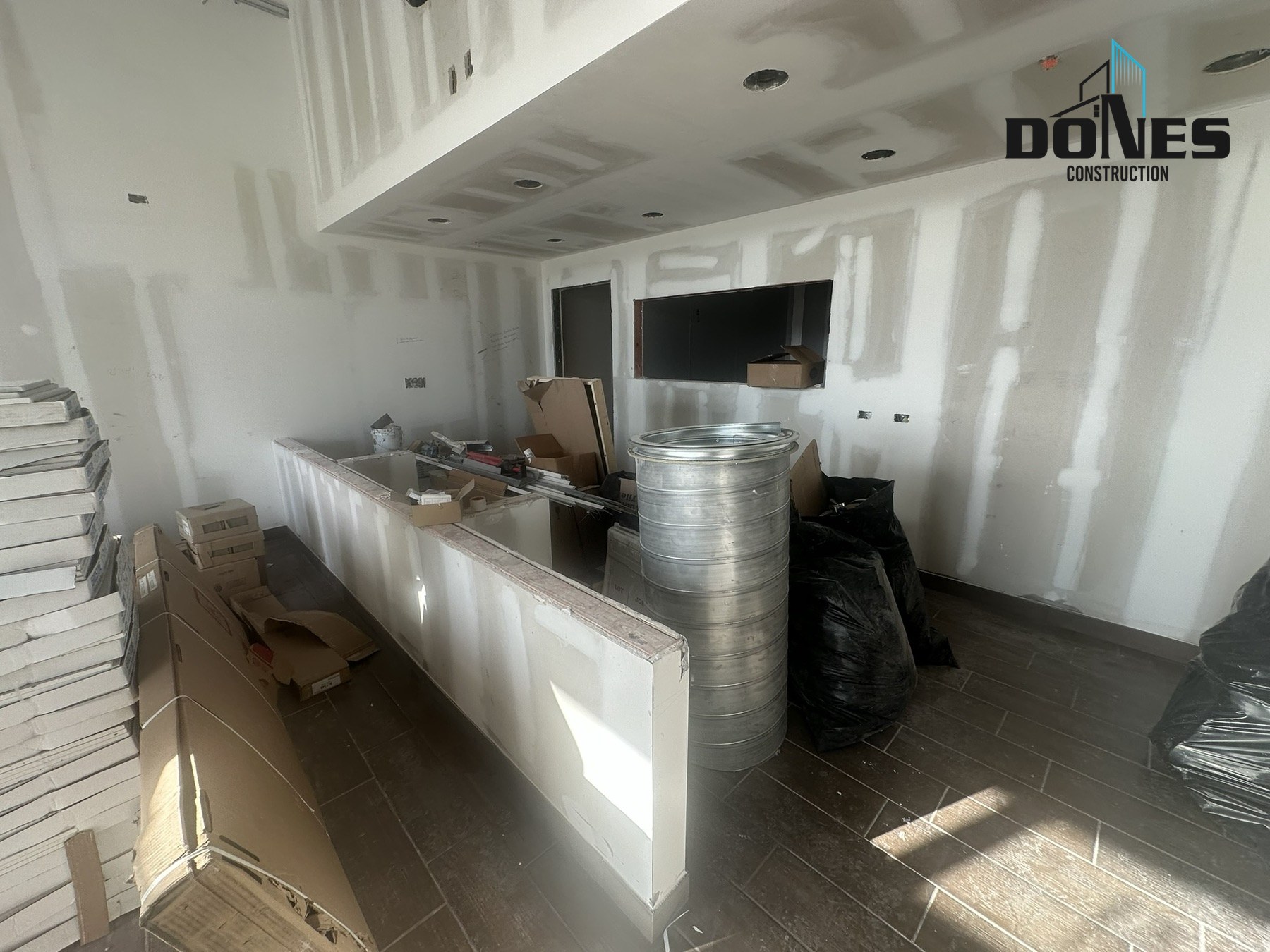 Service counter under construction at Wing Snob
